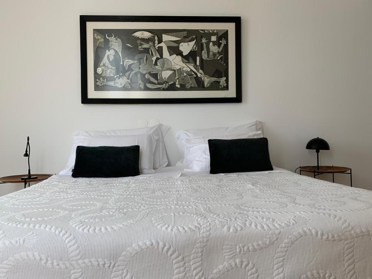 Double or Twin Room River View External Private Bathroom