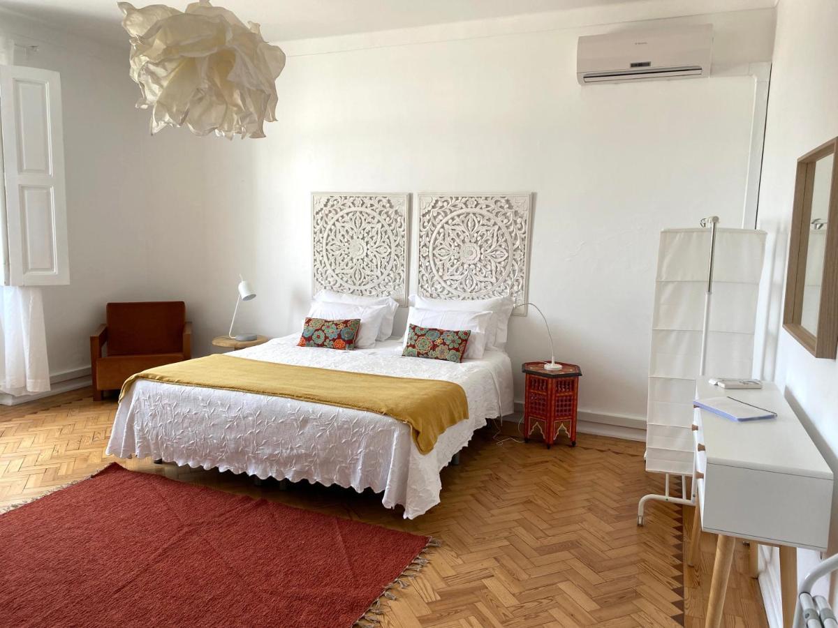 Double or Twin Room River View External Private Bathroom