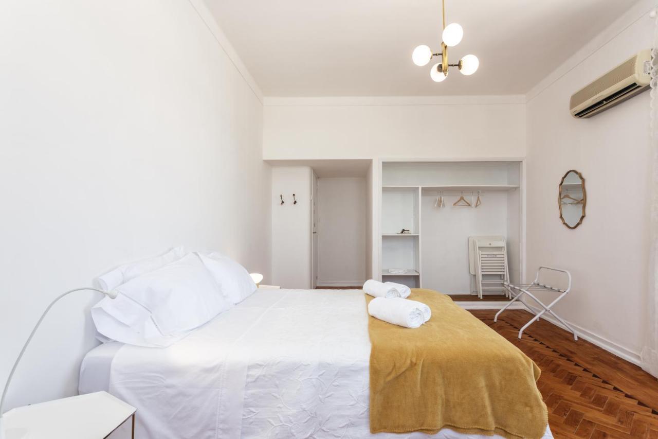 Double or Twin Room River View External Private Bathroom